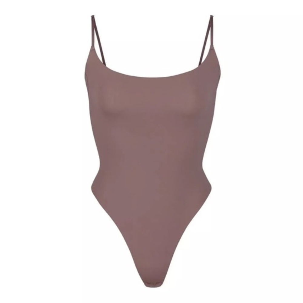 SKIMS Fits Everybody Cami Bodysuit